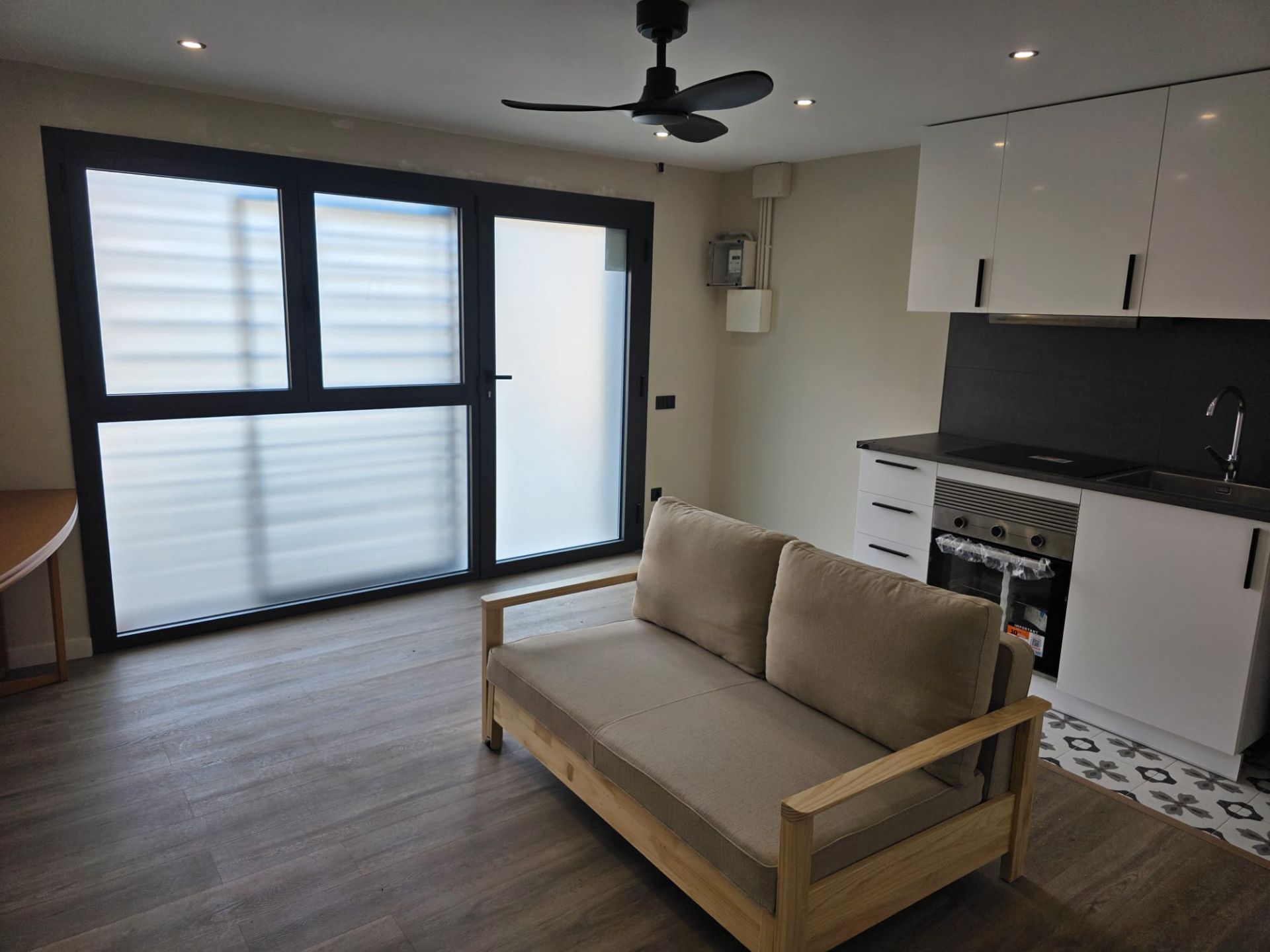 Living room of Planta baja to rent in  Barcelona Capital  with Furnished and Oven