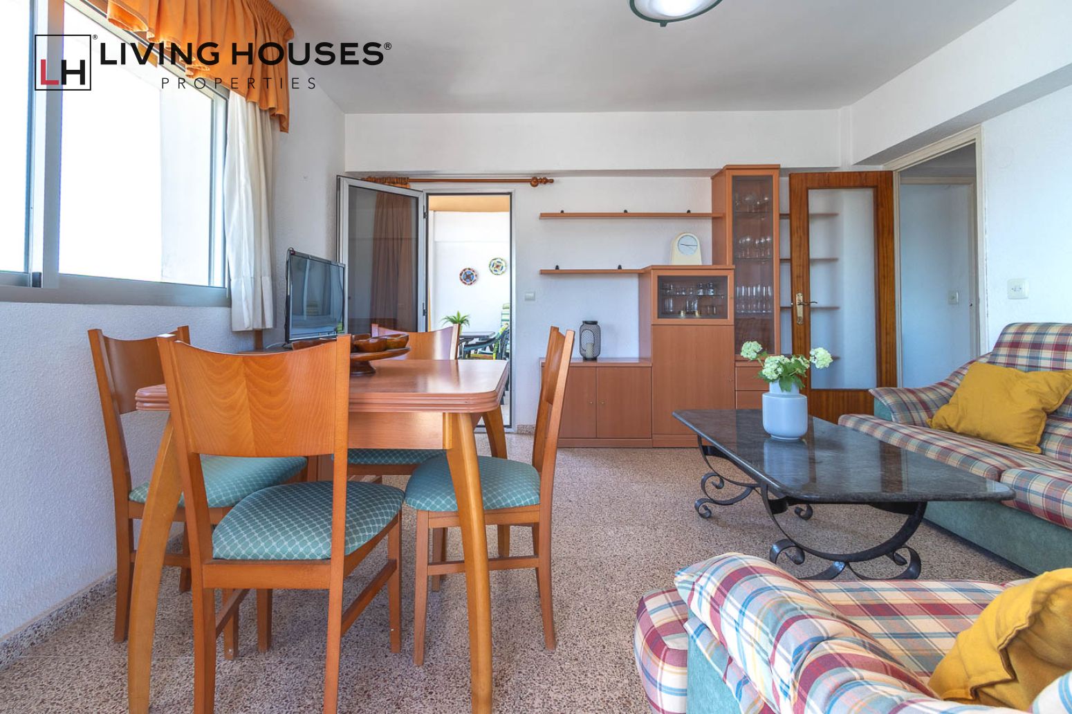 Sala de estar de Piso en venta en Oropesa del Mar / Orpesa con Terraza y Amueblado