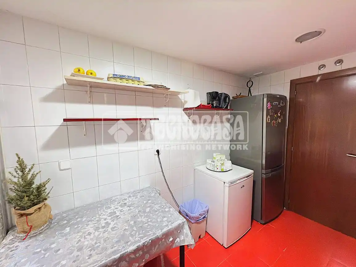 Piso en venta en Cuenca con Calefacción, Parquet y Terraza