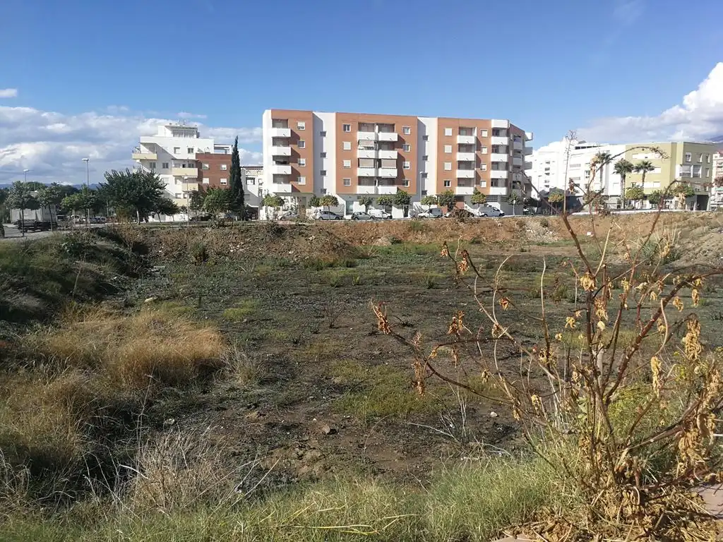 Residencial en venta en Aceituneros, Camino Viejo de Málaga