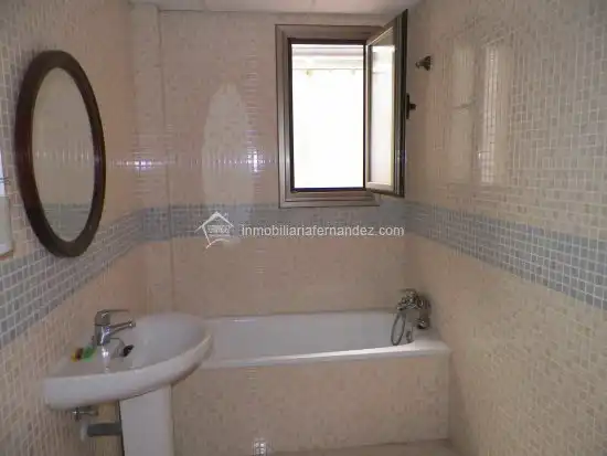 Badezimmer von Wohnungen zum Verkauf in Malpartida de Cáceres mit Heizung