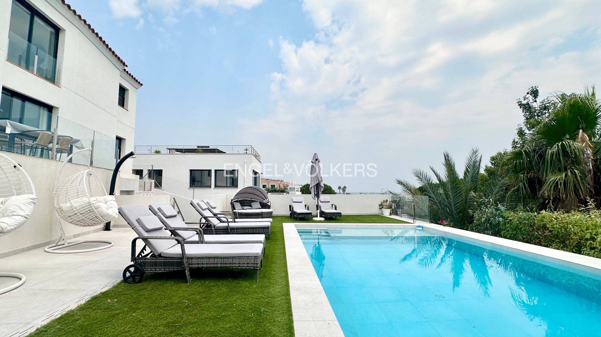 Swimming pool of House or chalet for sale in L'Ampolla  with Air Conditioner, Heating and Private garden