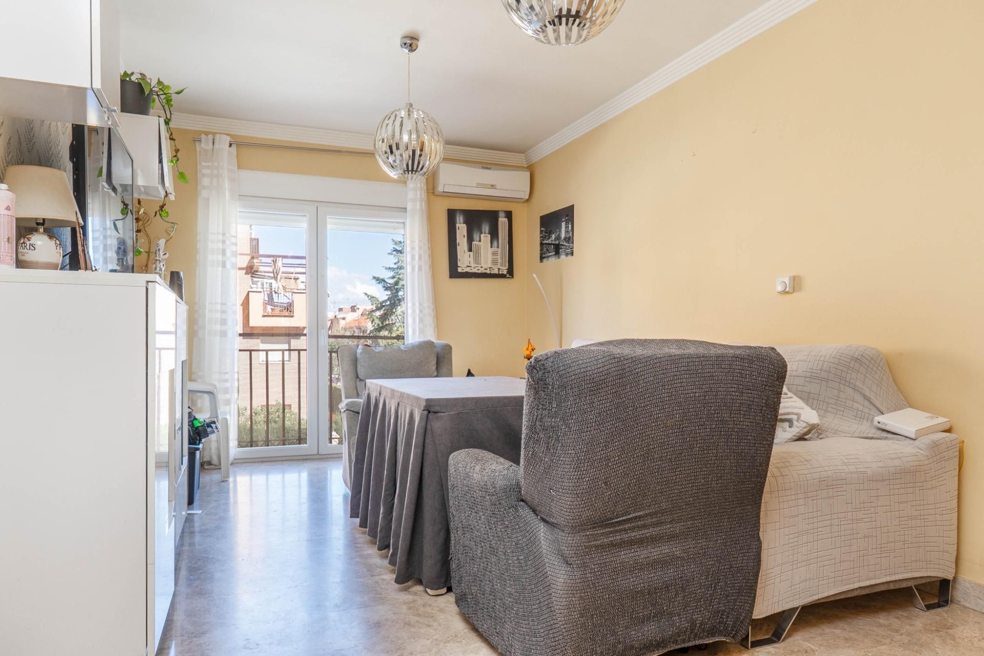 Bedroom of Flat for sale in  Granada Capital  with Air Conditioner, Heating and Terrace