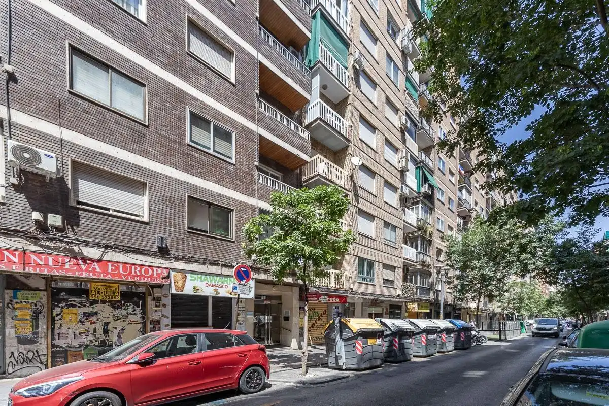 Vista exterior de Pis en venda en Granada amb Aire condicionat, Calefacció i Terrassa