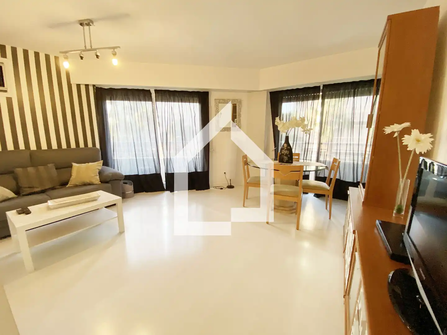 Sala de estar de Estudio en venta en San Vicente del Raspeig / Sant Vicent del Raspeig con Aire acondicionado y Balcón