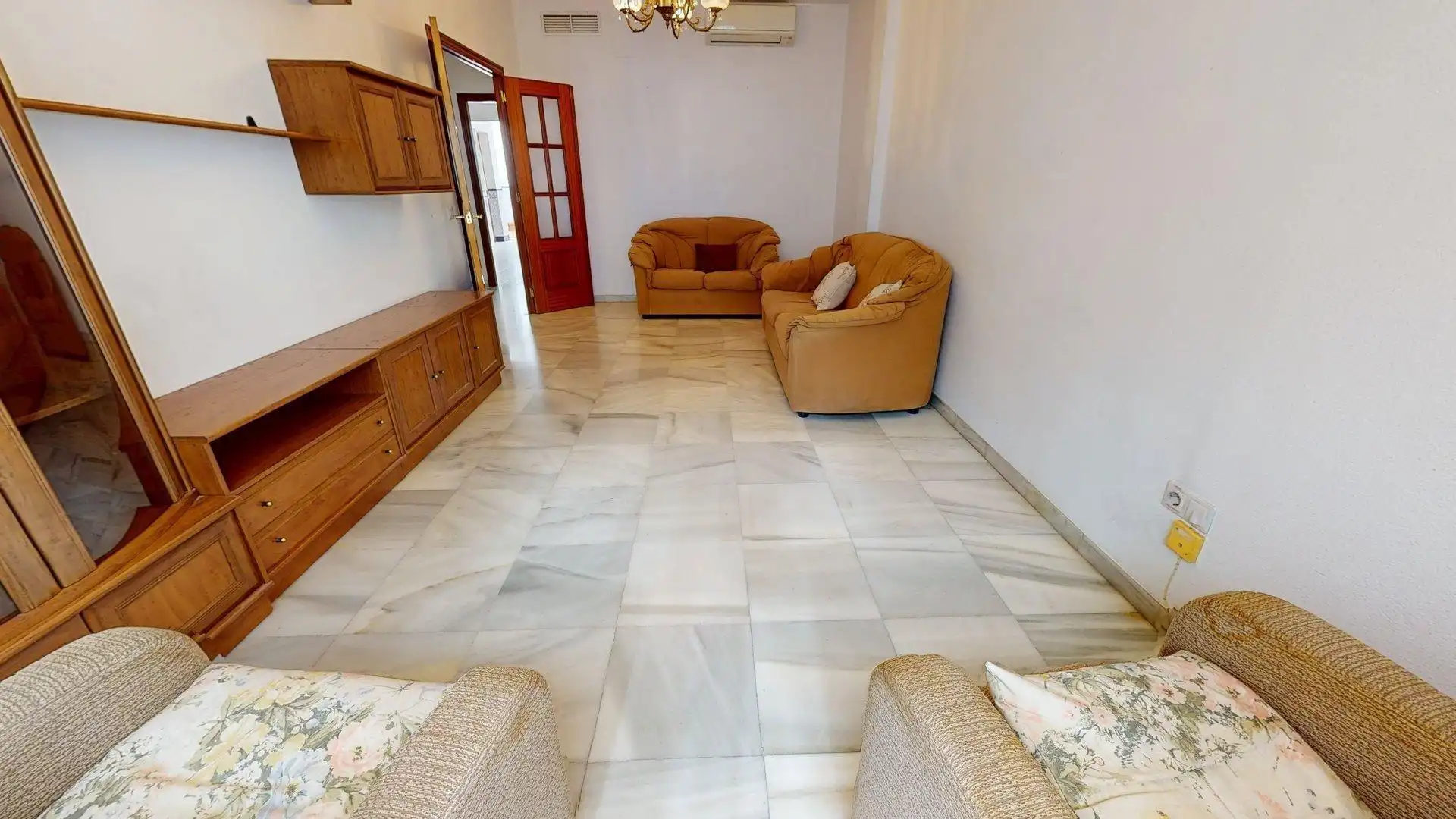 Sala d'estar de Casa adosada en venda en Córdoba amb Aire condicionat, Calefacció i Terrassa