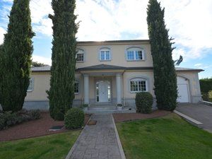 Vista exterior de Casa o xalet en venda en Valdemorillo amb Aire condicionat, Jardí privat i Traster