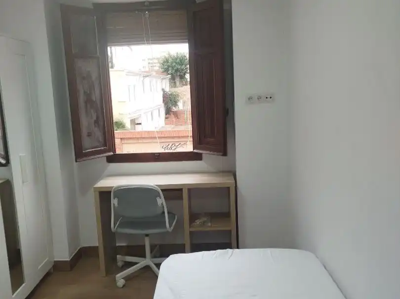 Dormitori de Casa o xalet en venda en Burjassot amb Terrassa
