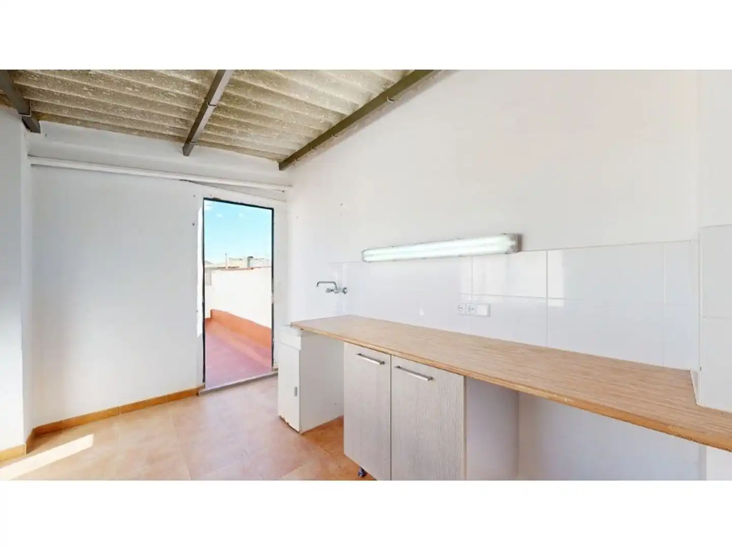 Cocina de Casa adosada en venta en Casinos con Jardín privado, Terraza y Trastero