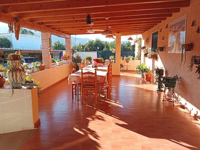 Casa adosada en Venta en Pueblo - Urbanizaciones