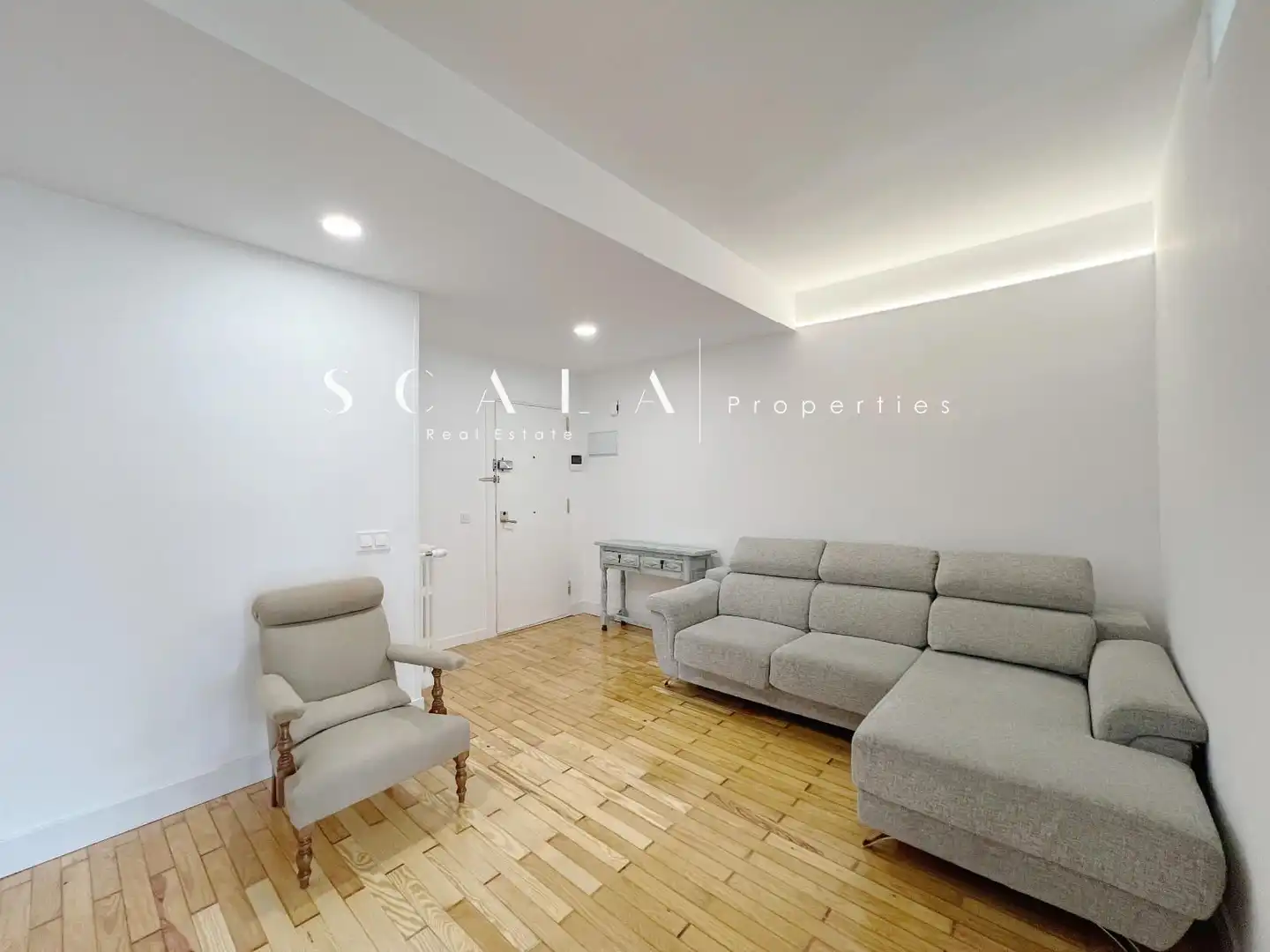 Sala de estar de Piso de alquiler en Madrid con Aire acondicionado, Calefacción y Amueblado