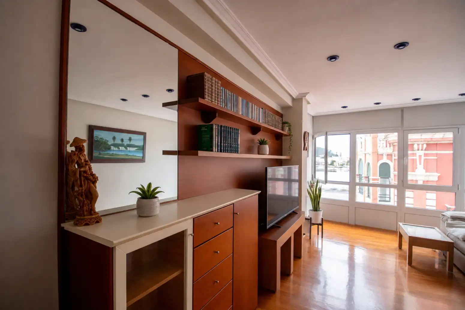 Sala de estar de Piso en venta en Ribadesella con Calefacción, Parquet y Trastero
