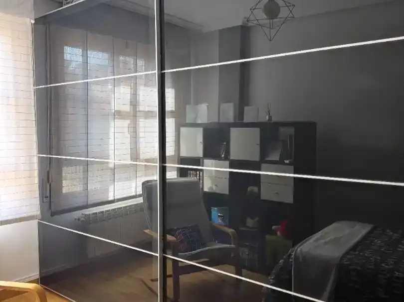 Dormitori de Casa adosada en venda en Miranda de Ebro amb Jardí privat, Parquet i Traster