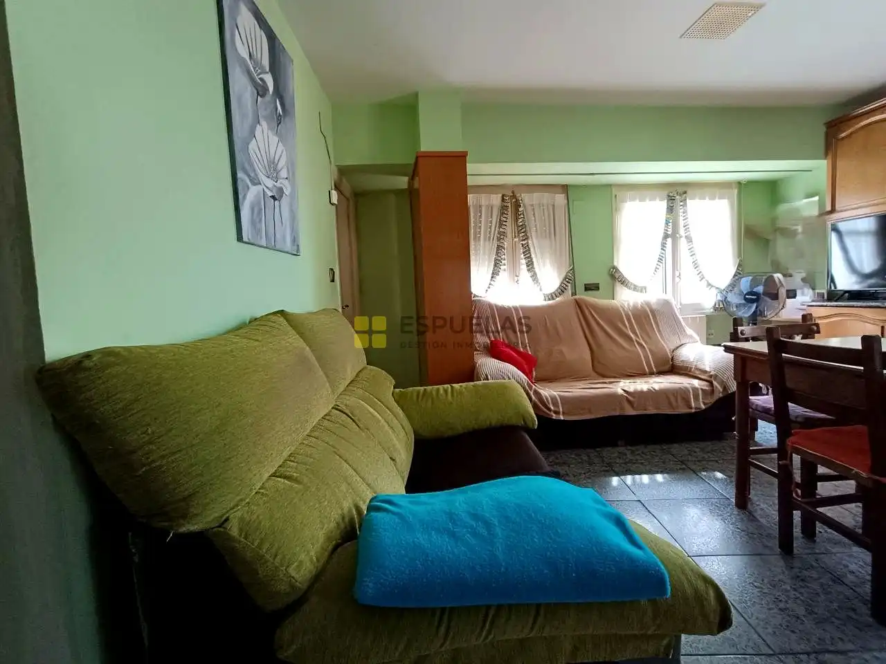Sala de estar de Casa adosada en venta en Arnedo con Calefacción y Amueblado