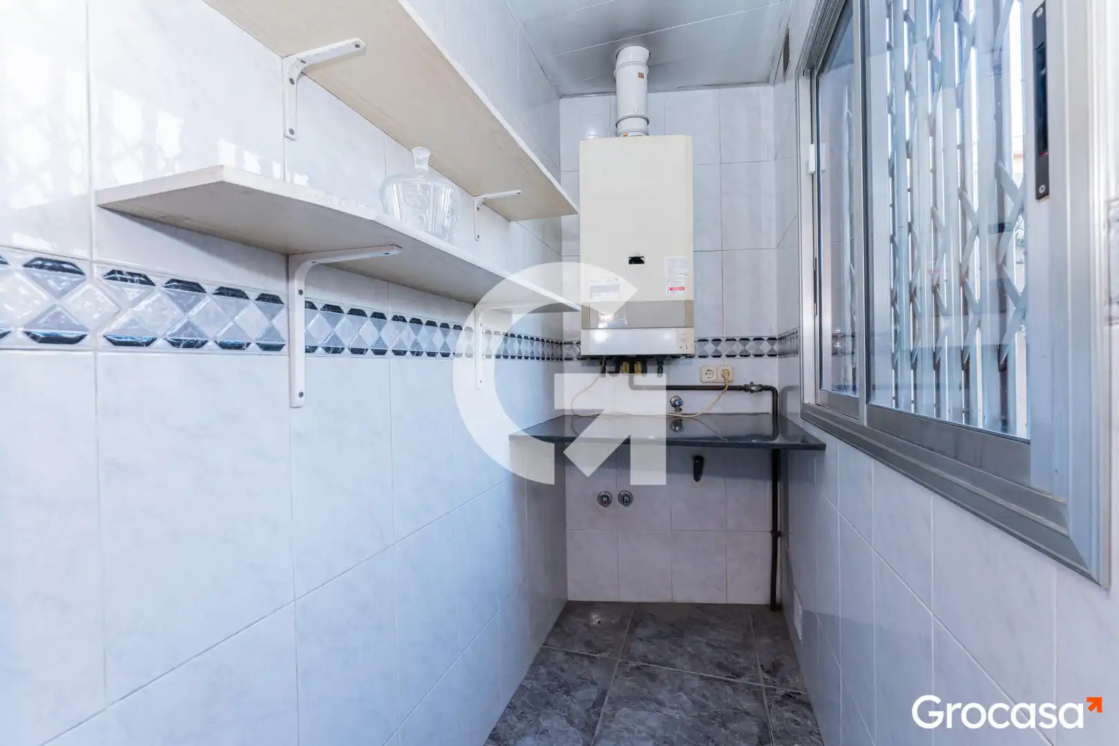 Kitchen of Houses for sale in Cornellà de Llobregat  with Air Conditioner, Heating and Terrace