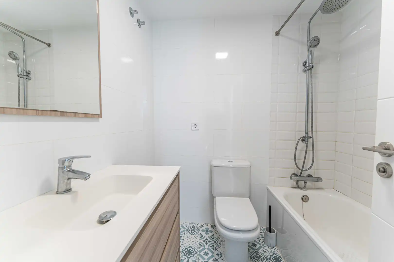 Bathroom of Flat for sale in Arroyomolinos (Madrid)  with Air Conditioner, Heating and Furnished