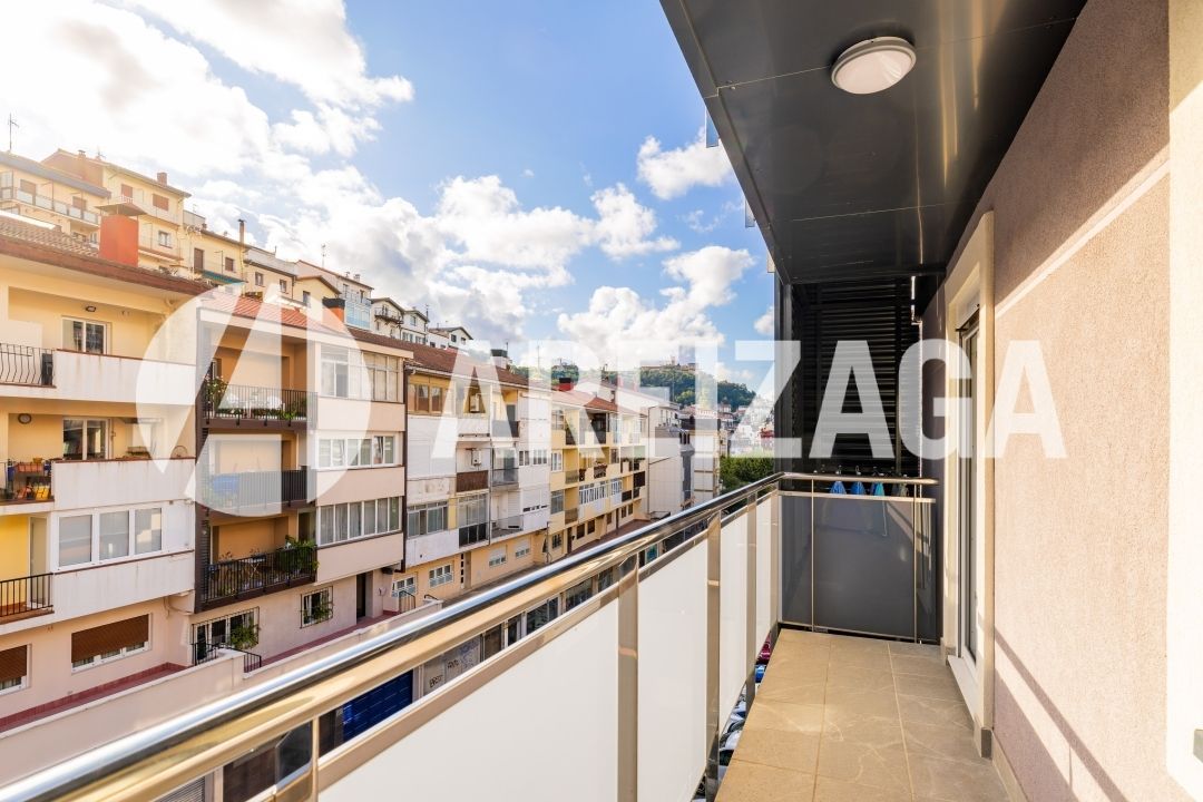 Terraza de Piso en venta en Donostia - San Sebastián  con Calefacción, Terraza y Trastero