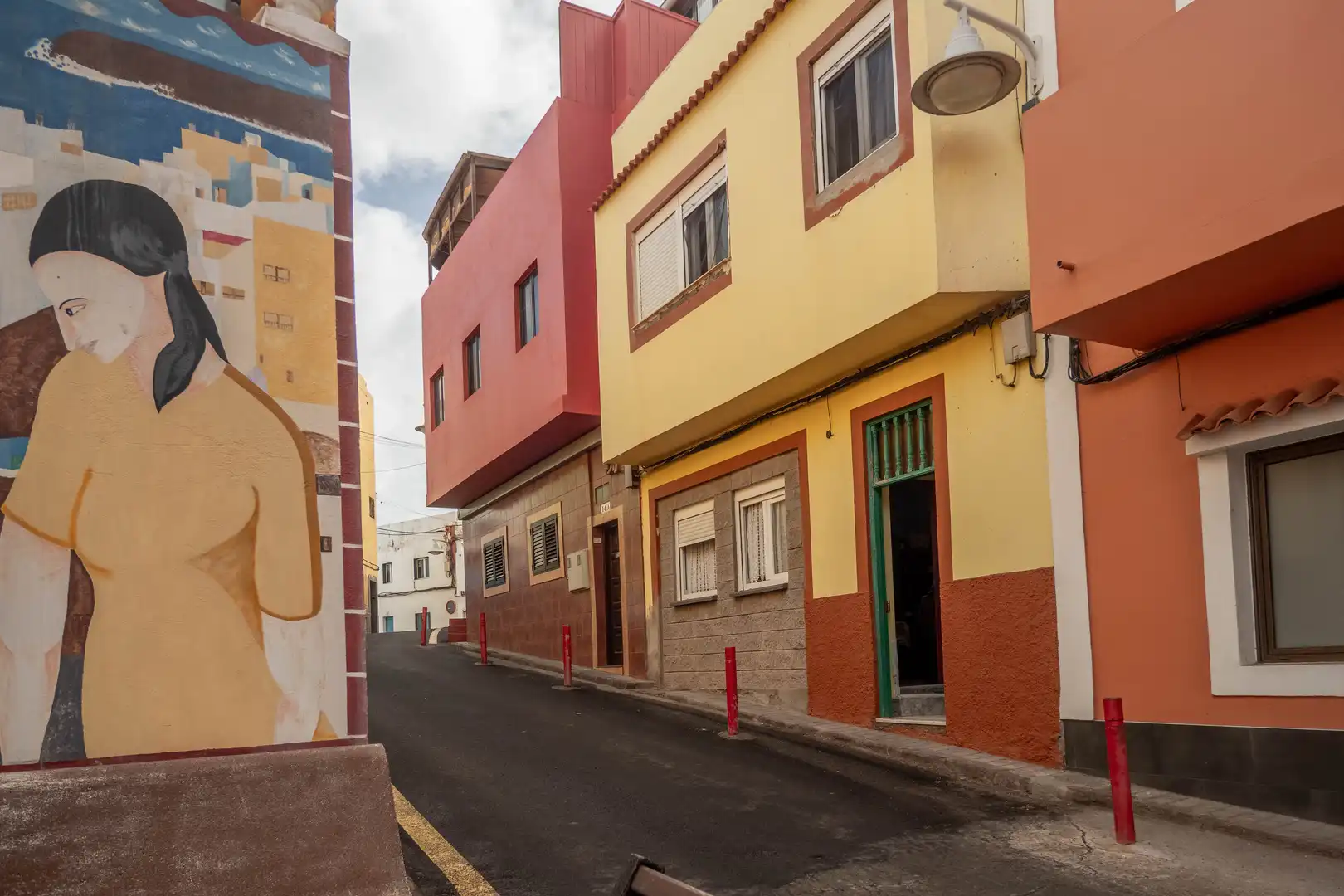 Vista exterior de Casa o xalet en venda en Santa María de Guía de Gran Canaria amb Terrassa, Moblat i Balcó