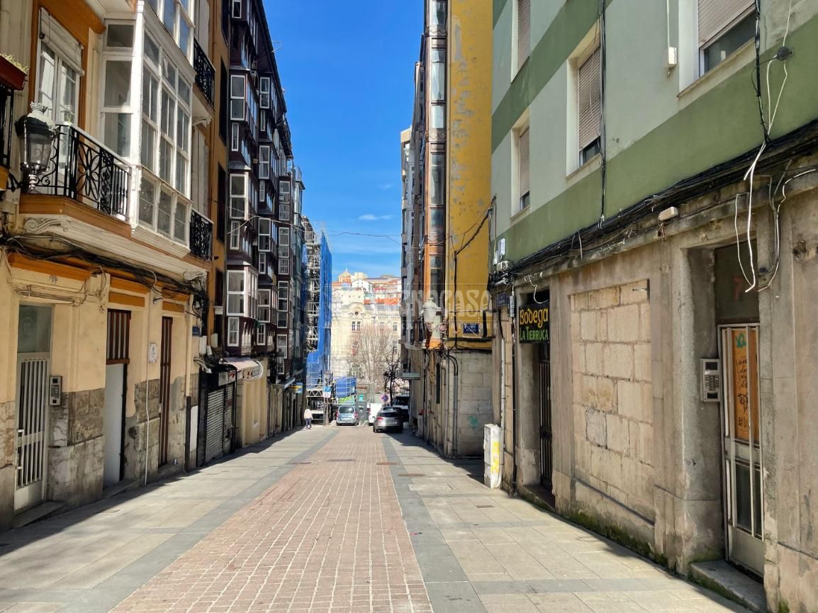 Vista exterior de Piso en venta en Santander