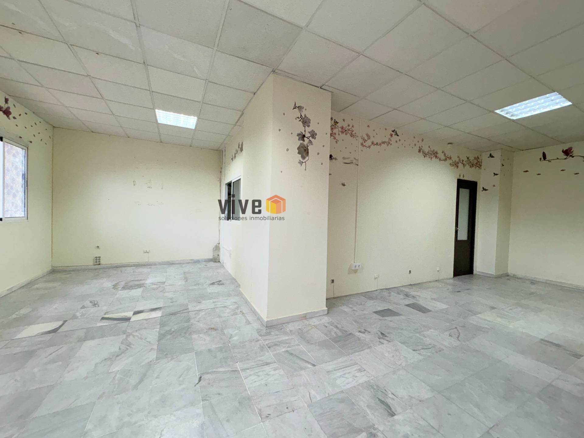 Premises for sale in Mairena del Aljarafe  with Air Conditioner