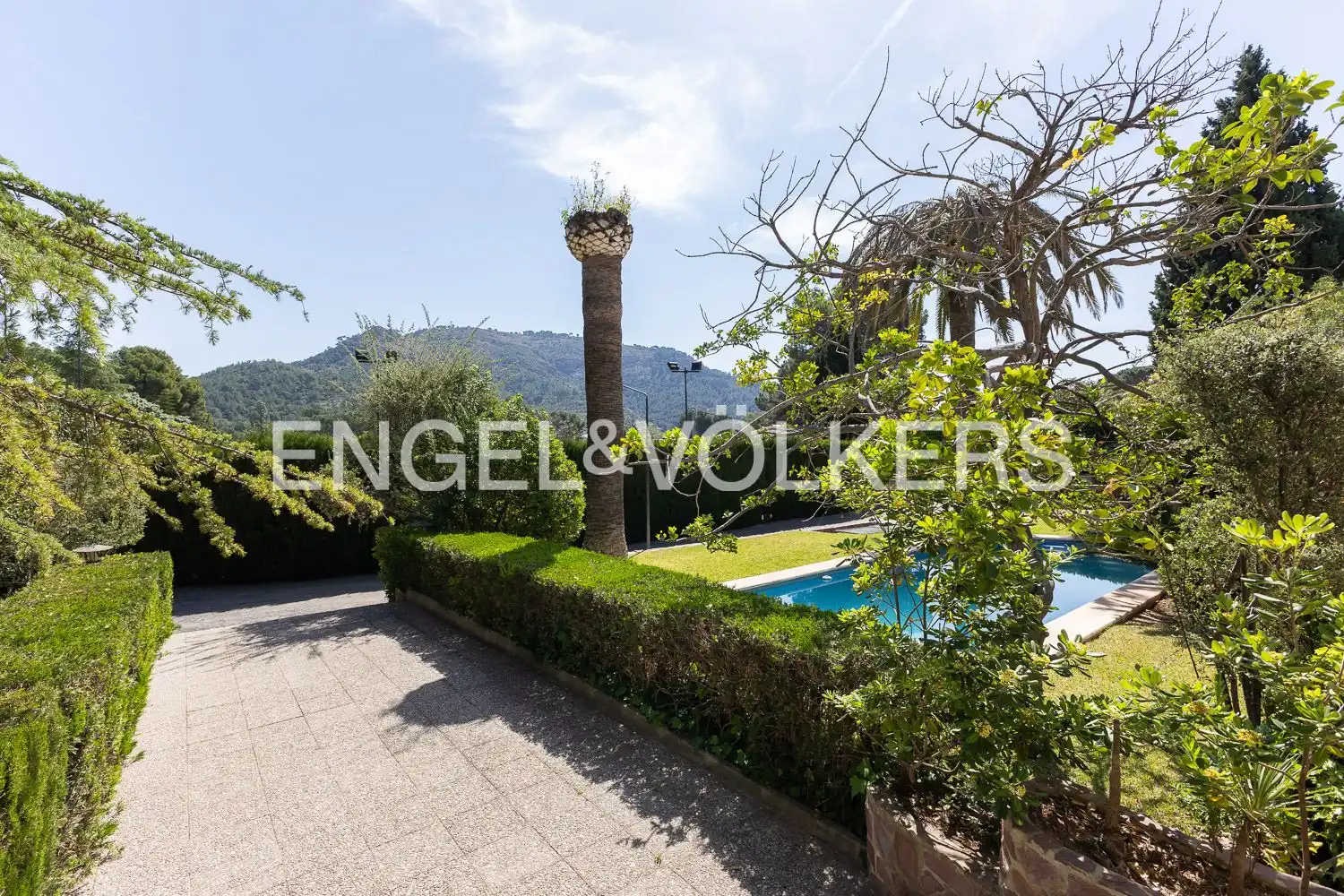 Vista exterior de Casa o xalet en venda en Náquera amb Calefacció, Jardí privat i Terrassa