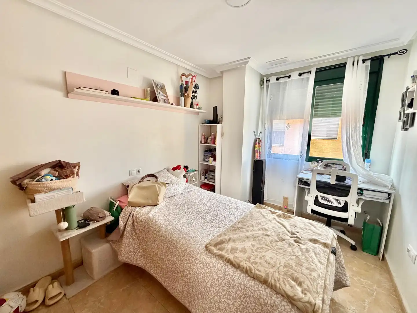 Habitación de Ático en venta en Torre-Pacheco con Calefacción, Terraza y Amueblado