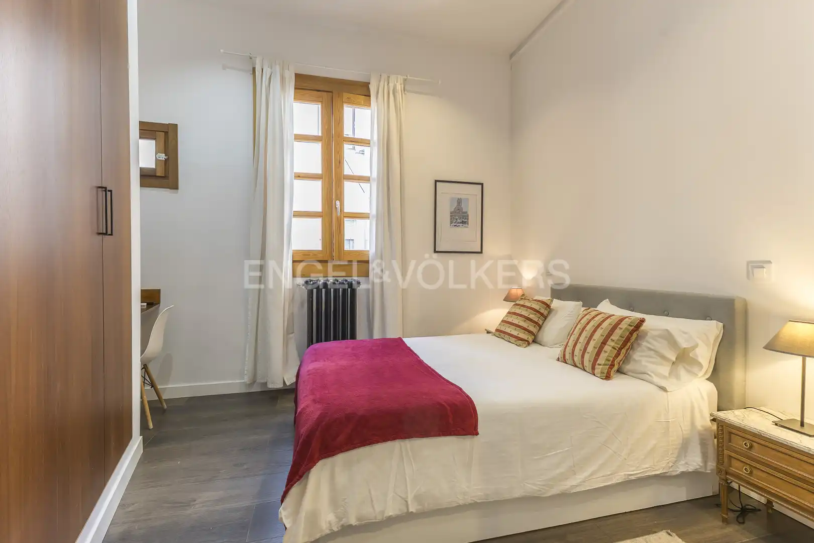 Bedroom of Flat for sale in Madrid  with Air Conditioner, Heating and Furnished