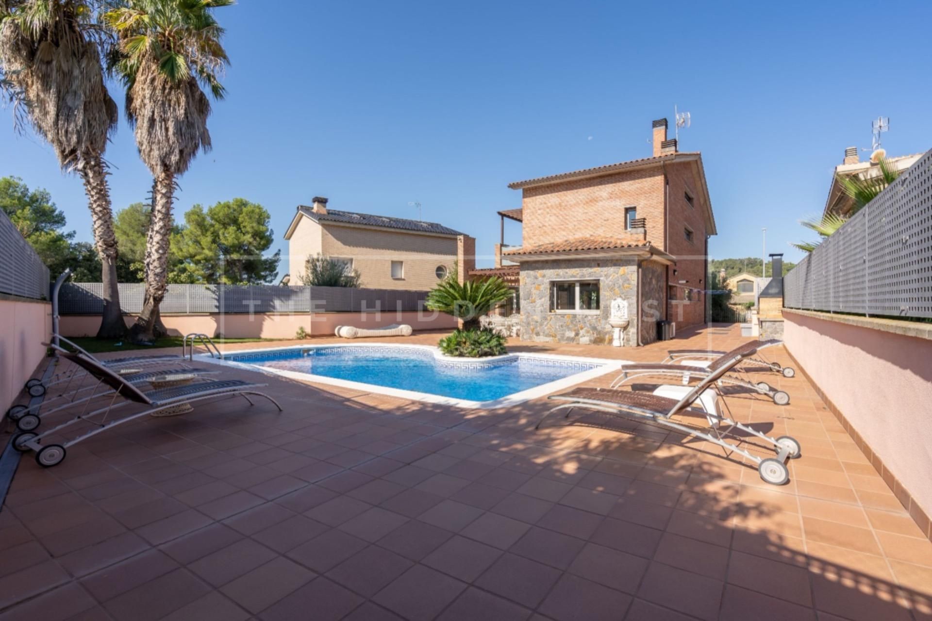Piscina de Casa o chalet en venta en Viladecavalls con Aire acondicionado, Calefacción y Piscina