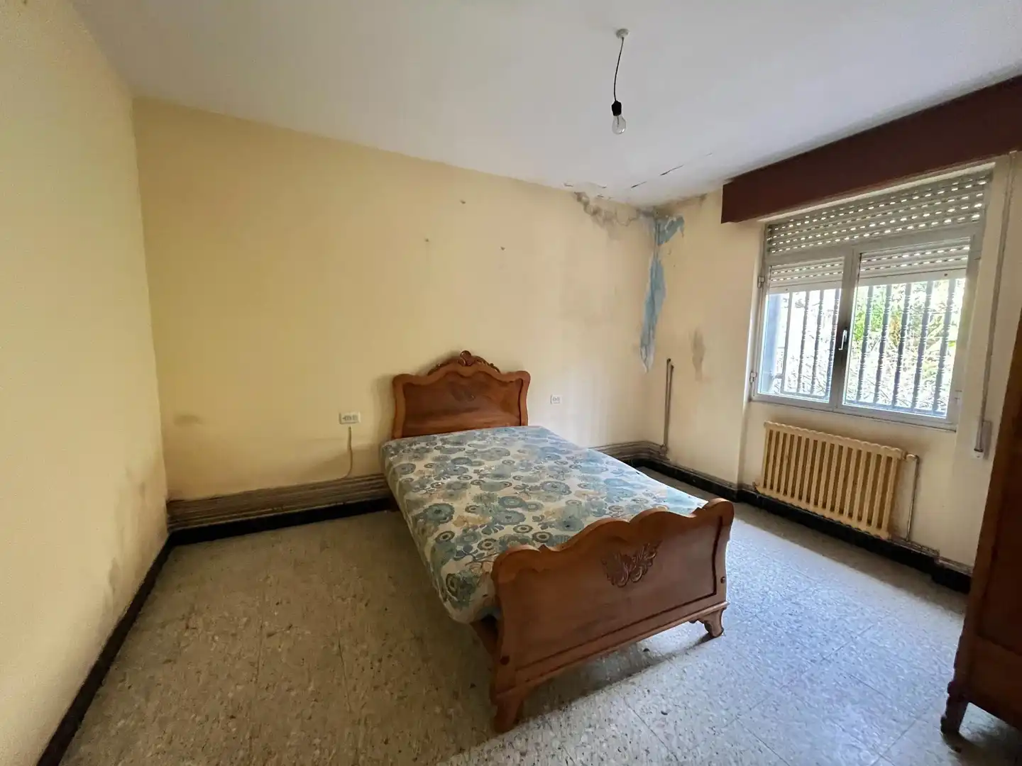 Habitación de Casa adosada en venta en Rianxo con Calefacción
