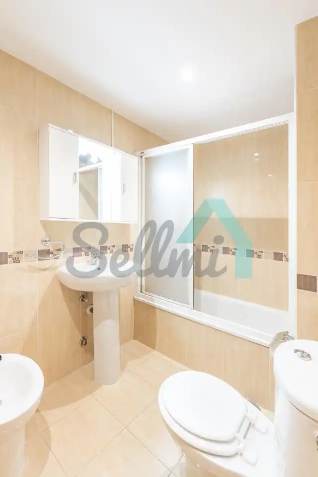 Wohnung zur Miete in Calle Puerto San Isidro, Teatinos - Los Prados