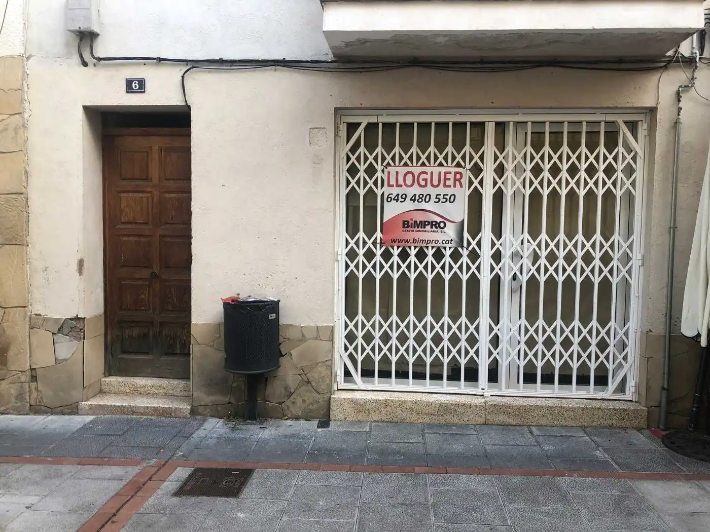 Vista exterior de Local de alquiler en Sant Esteve Sesrovires
