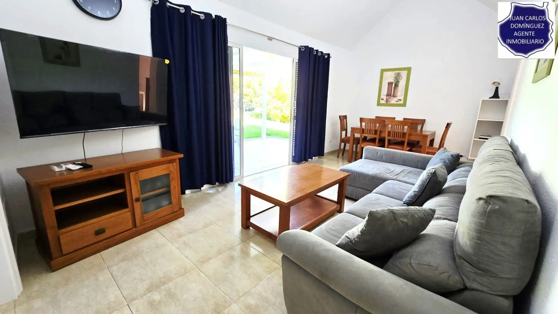 Sala d'estar de Casa o xalet de lloguer en San Bartolomé de Tirajana amb Aire condicionat, Jardí privat i Terrassa