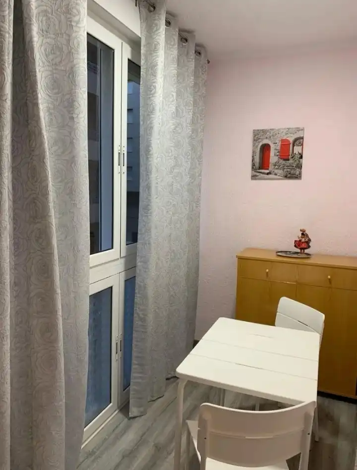 Habitación de Apartamento de alquiler en Santa Pola ciudad