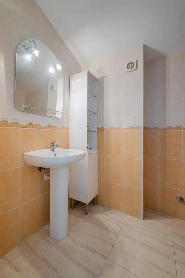 Baño de Dúplex en venta en Girona con Calefacción