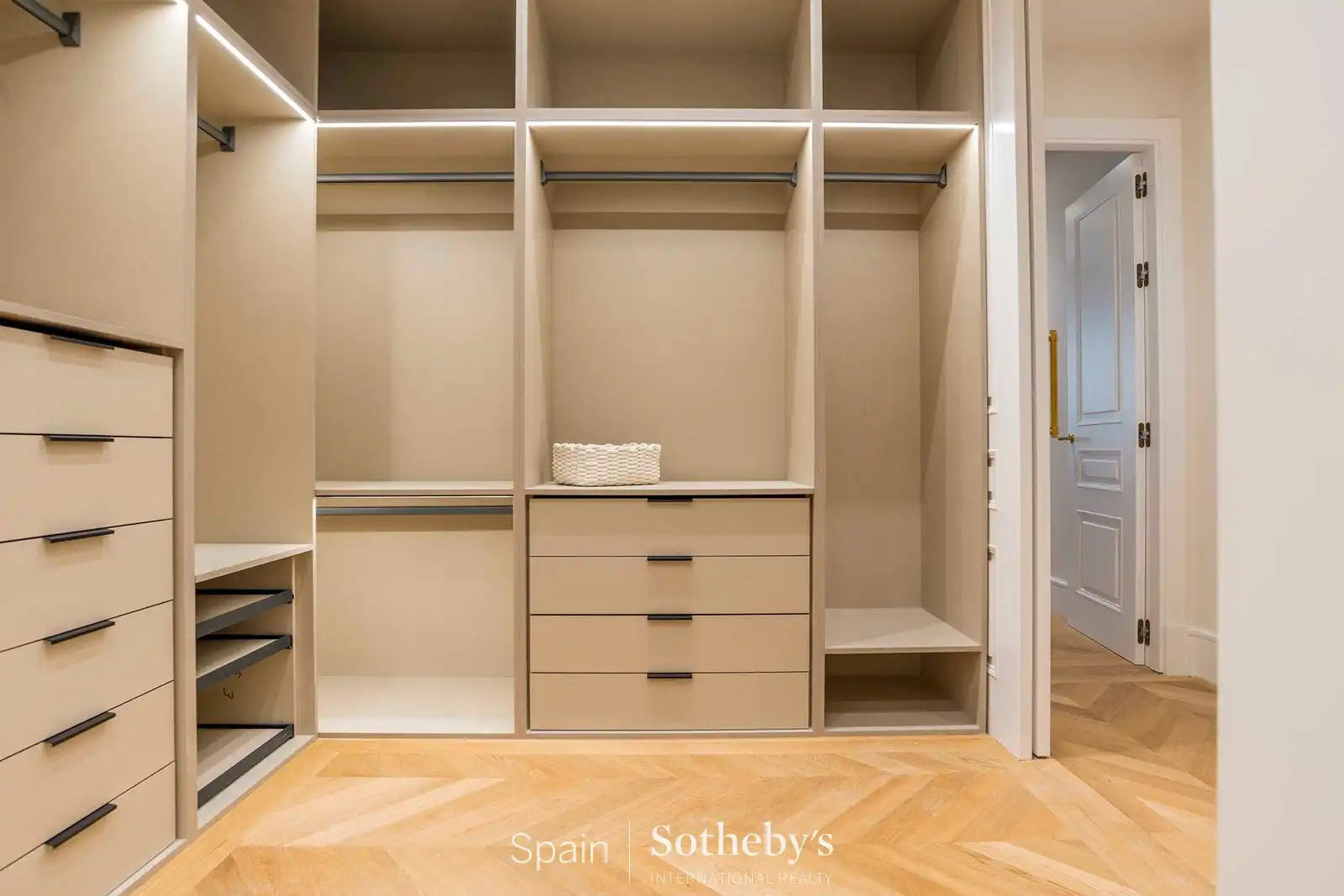 Habitación de Apartamento en venta en Madrid con Aire acondicionado, Calefacción y Trastero