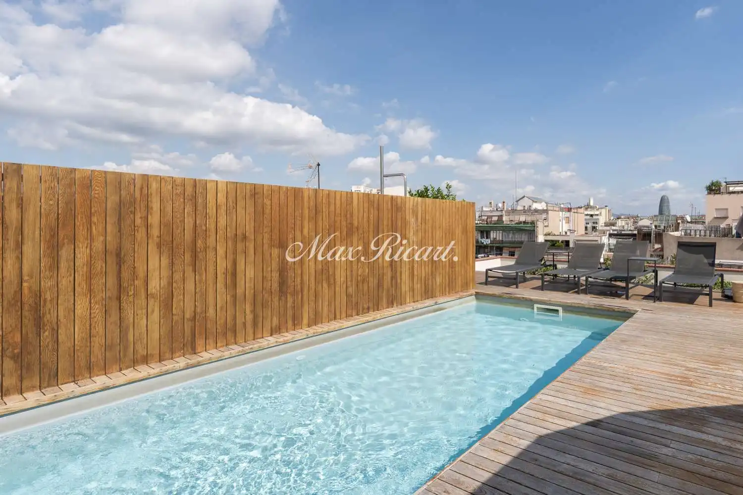 Flat with terrace to rent in N/A