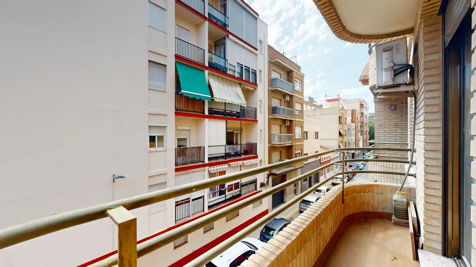 Vista exterior de Piso en venta en Torrent con Balcón