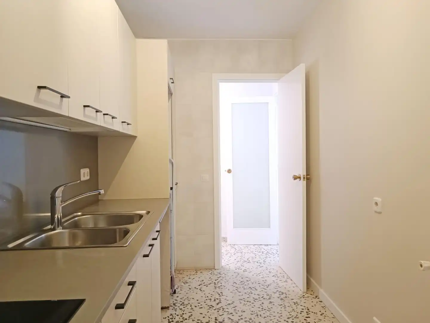 Küche von Wohnung zum Verkauf in Tarragona mit Klimaanlage, Heizung und Terrasse