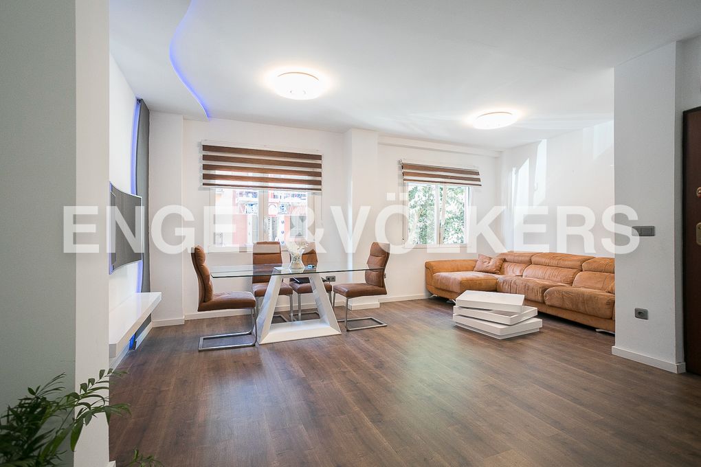 Sala d'estar de Apartament de lloguer en  Valencia Capital amb Aire condicionat, Calefacció i Parquet