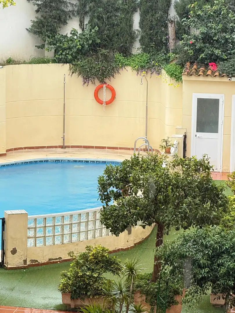 Piscina de Dúplex en venta en Fuengirola con Aire acondicionado, Calefacción y Terraza