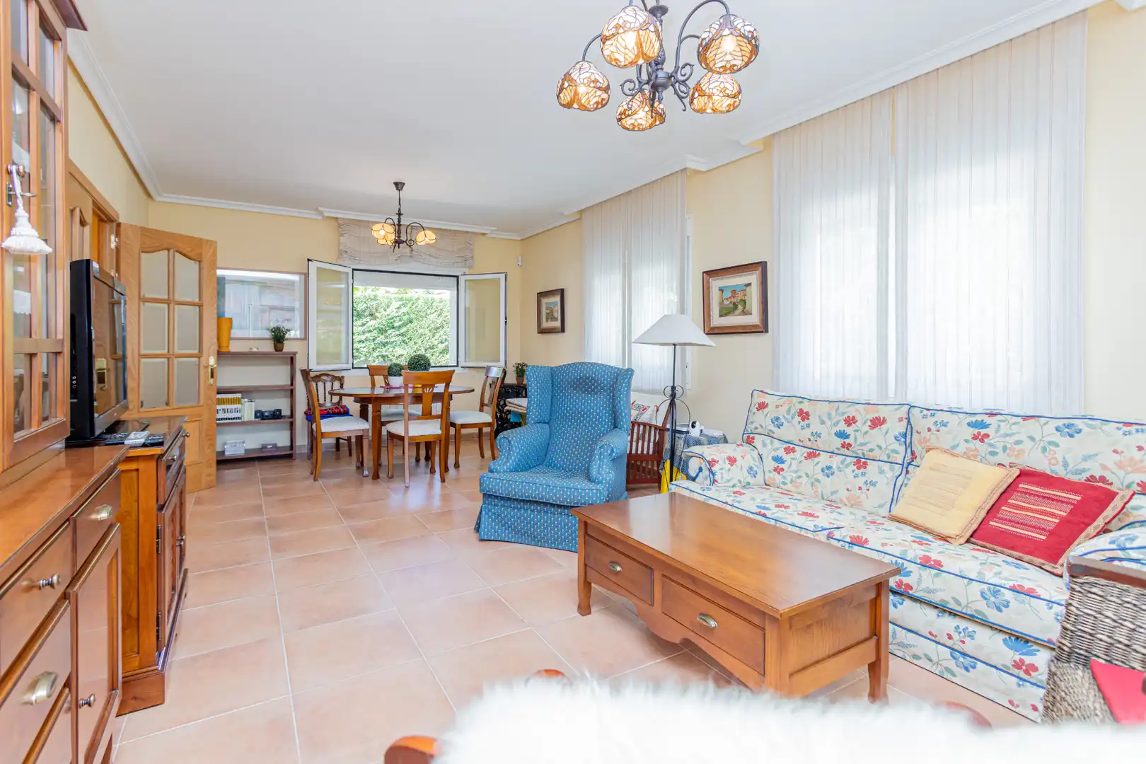 Living room of Detached homes for sale in Moralzarzal  with Heating, Furnished and Oven