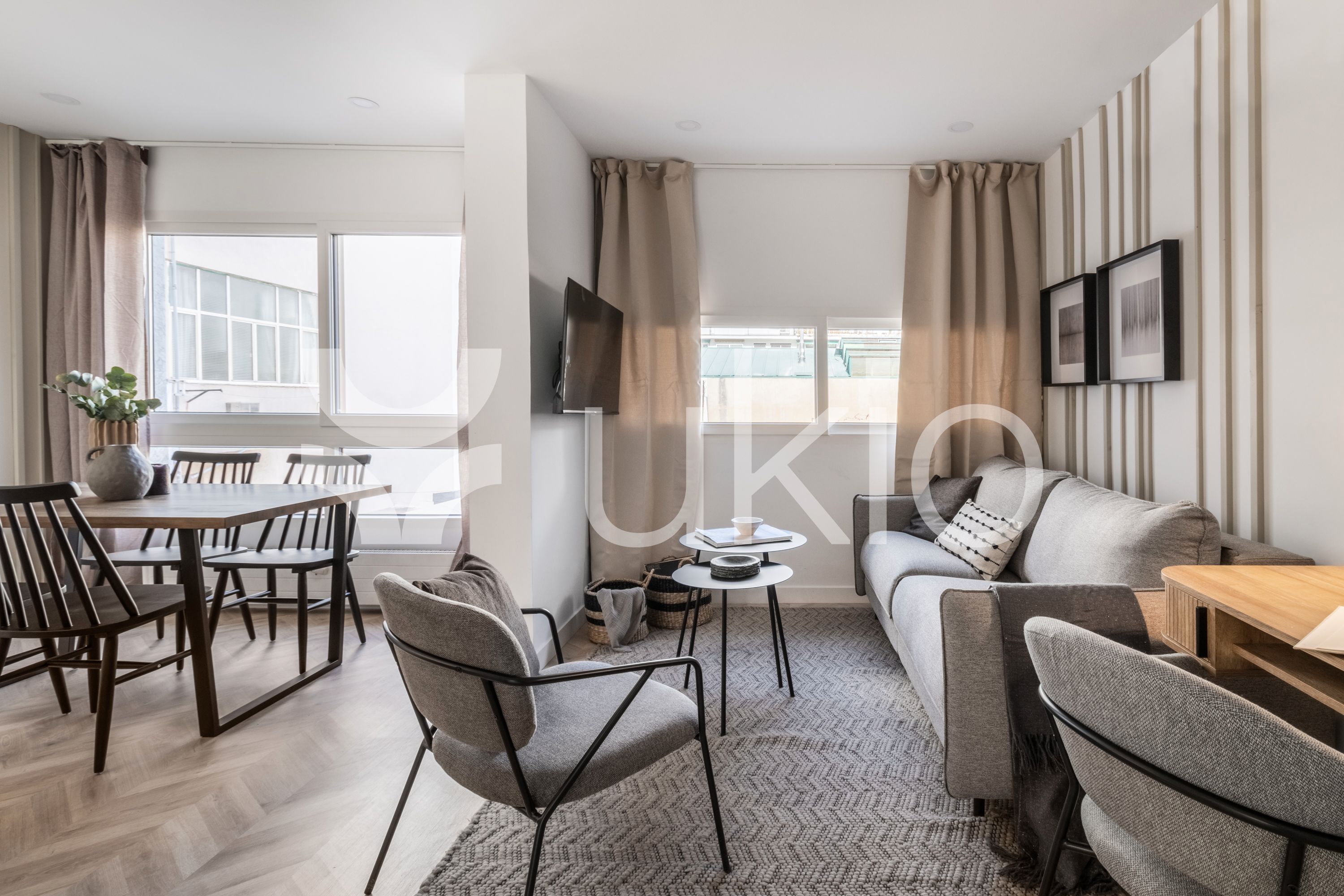 Living room of Apartment to rent in  Madrid Capital  with Air Conditioner, Heating and Furnished