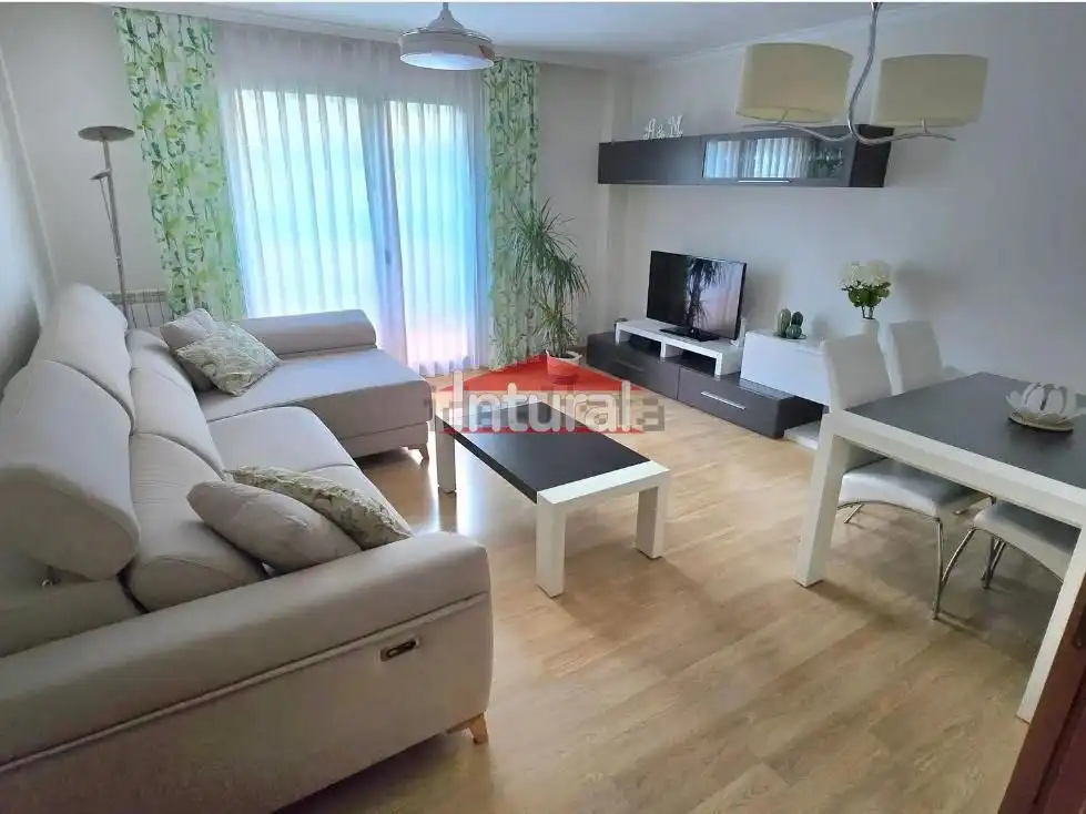 Sala de estar de Piso en venta en Albacete con Calefacción, Trastero y Amueblado