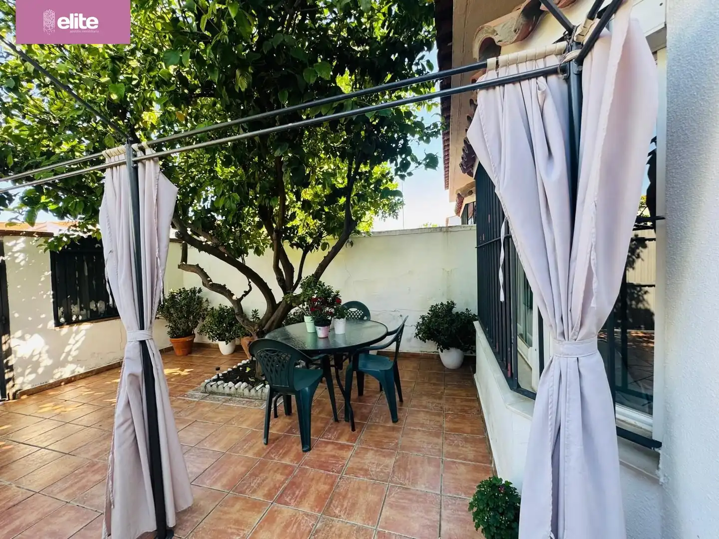 Detached homes for sale in El Rocío - La Milagrosa