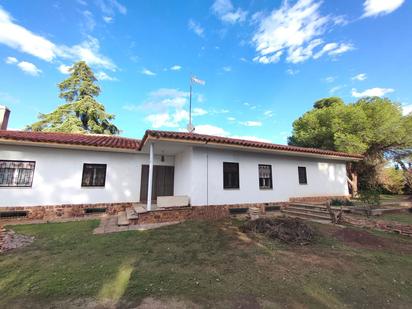 Exterior view of House or chalet for sale in Ciudad Real Capital