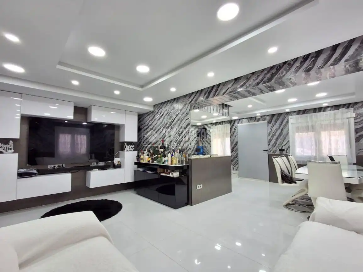 Living room of Detached homes for sale in La Carolina  with Air Conditioner and Balcony