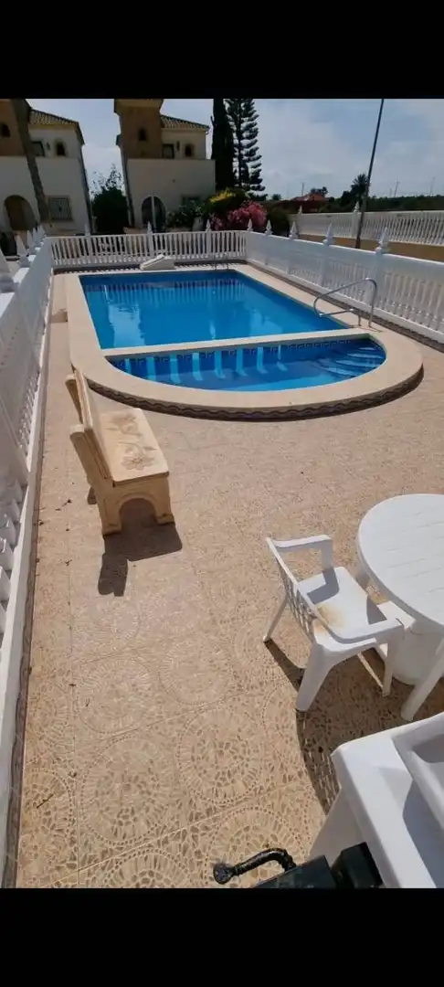 Schwimmbecken von Haus oder Chalet zur Miete in Guardamar del Segura mit Heizung, Terrasse und Abstellraum
