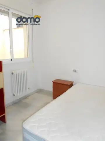 Flat for rent in Calle Emilia Pardo Bazán, Joaquina Eguaras