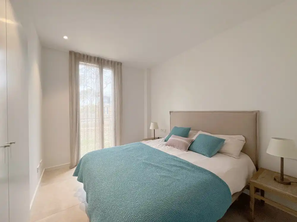 Schlafzimmer von Wohnung zur Miete in Salou mit Klimaanlage, Heizung und Terrasse