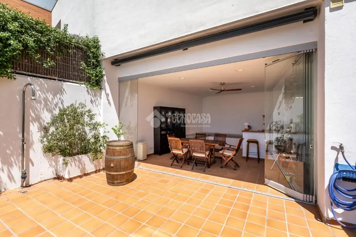 Terrasse von Einfamilien-Reihenhaus zum Verkauf in Torrelodones mit Klimaanlage, Heizung und Terrasse